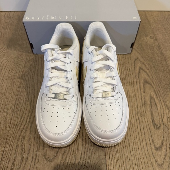 Nike Air Force 1 White Beige Khaki - Picture 4 of 6